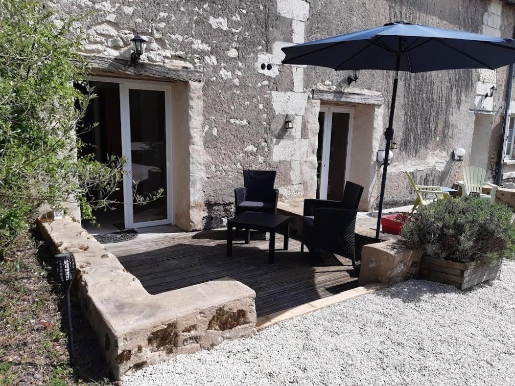 Hotel Domaine Les Feuillants Crouzilles Esterno foto